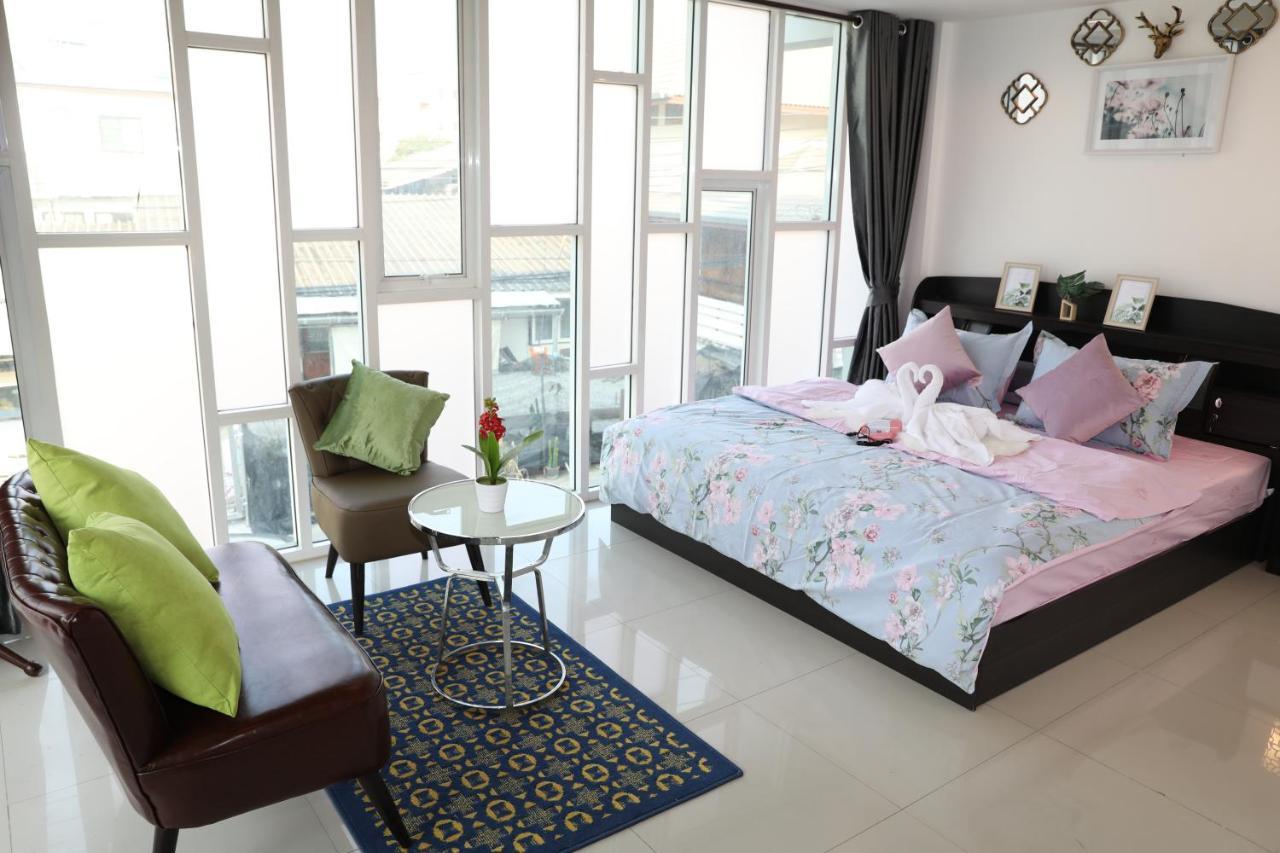 Close Maya Nimman 5Bedroom Villa Chiang Mai Extérieur photo